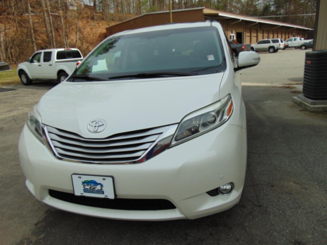 Toyota Sienna  2015