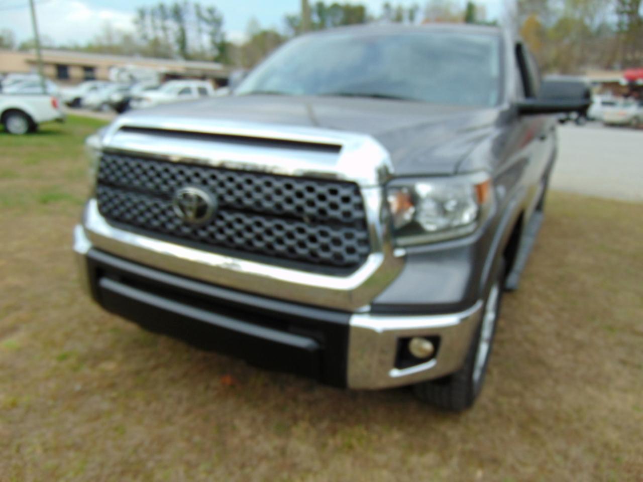 Toyota Tundra SR5 5.7L V8 CrewMax 4WD 2020