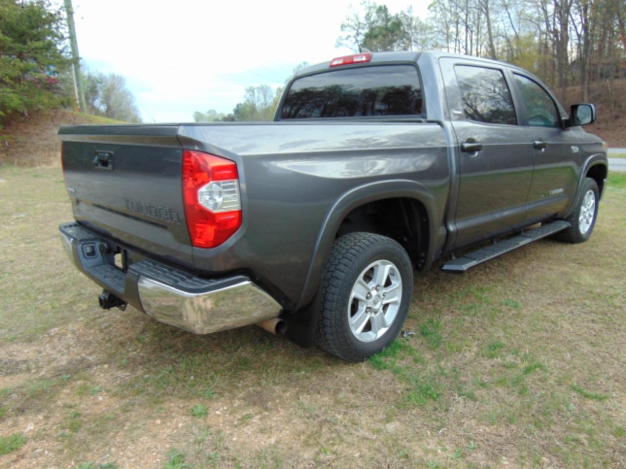 Toyota Tundra SR5 5.7L V8 CrewMax 4WD 2020