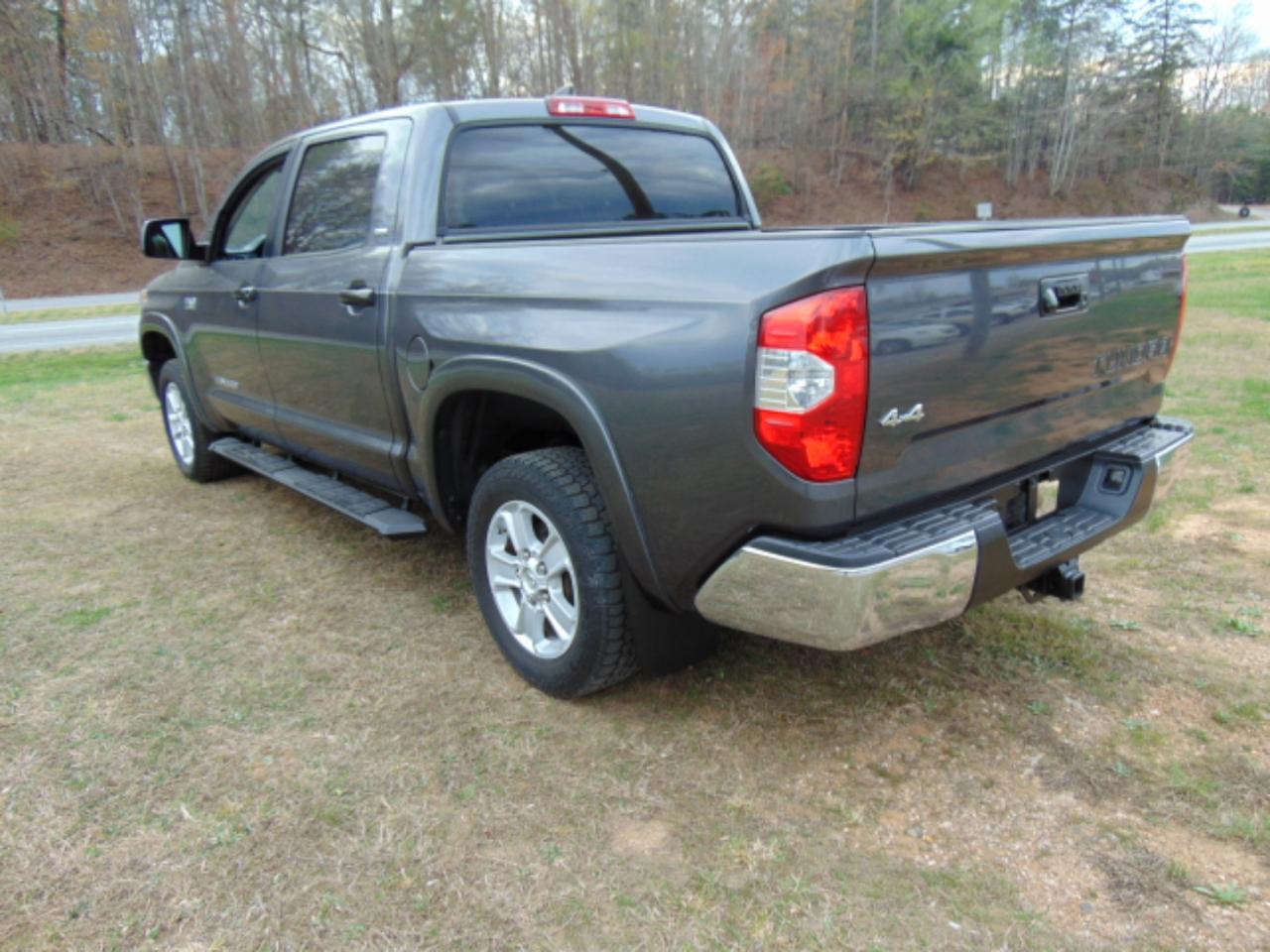 Toyota Tundra SR5 5.7L V8 CrewMax 4WD 2020