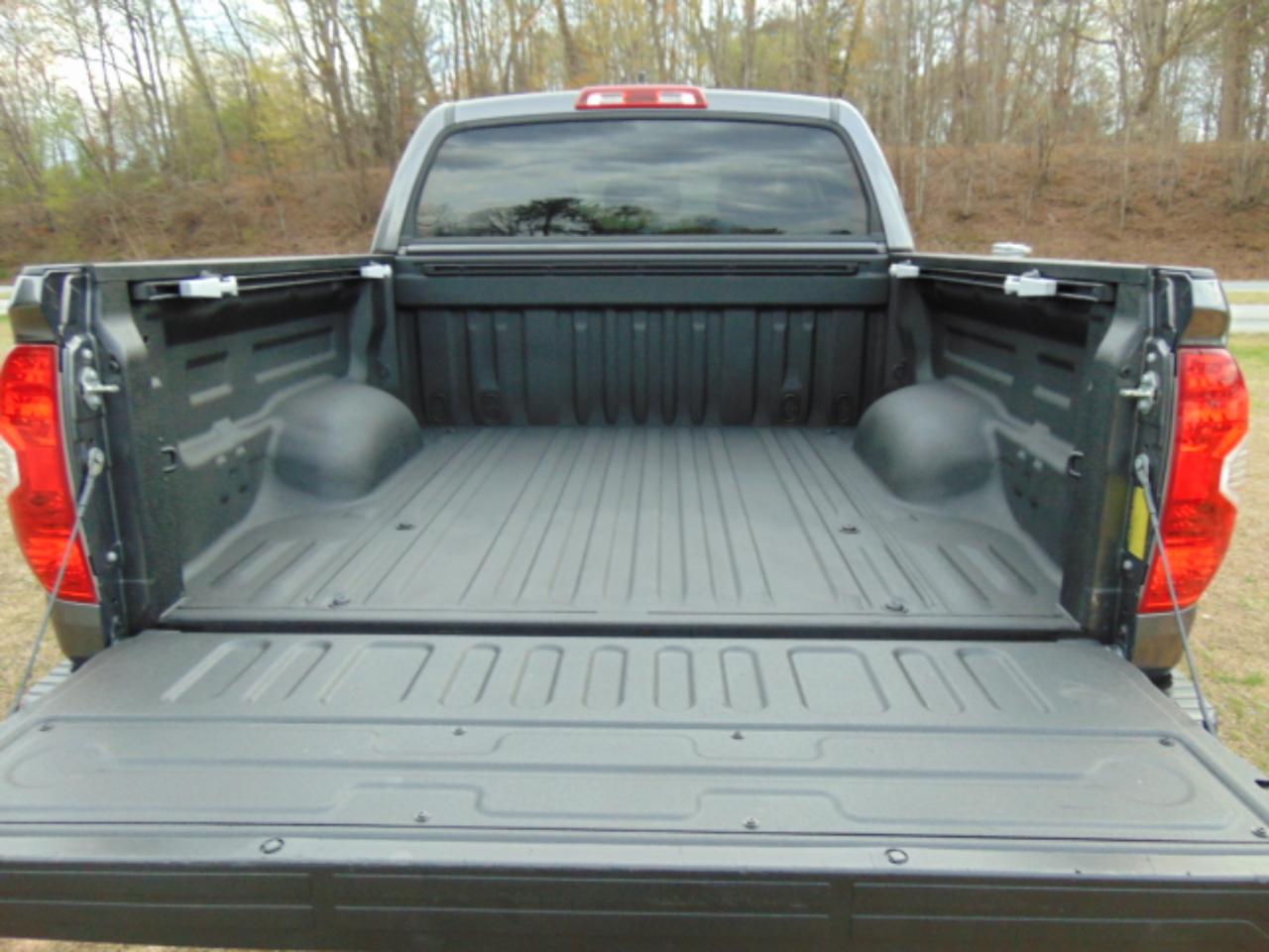 Toyota Tundra SR5 5.7L V8 CrewMax 4WD 2020