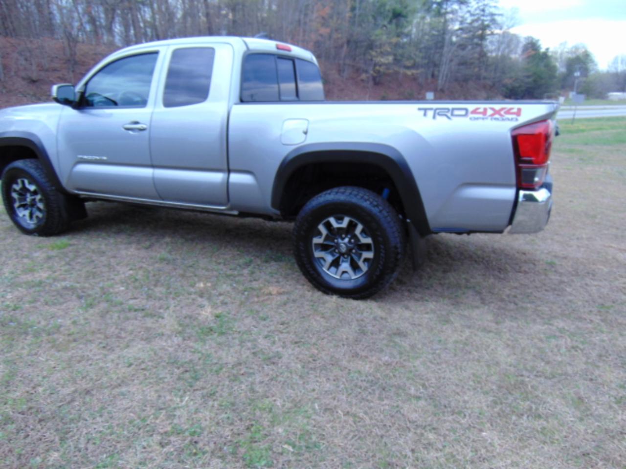 Toyota Tacoma  2019