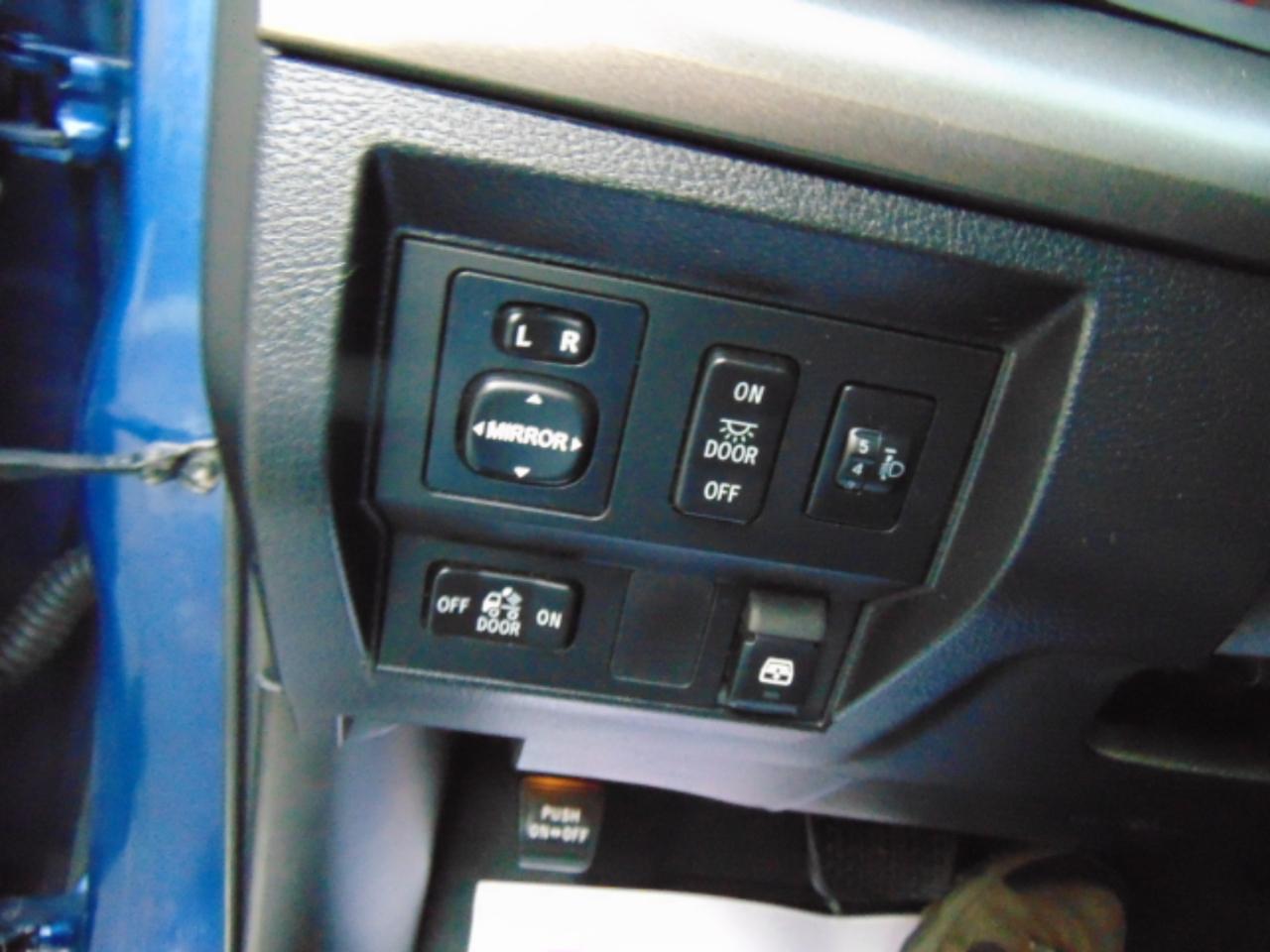 Toyota Tundra SR5 5.7L V8 FFV CrewMax 4WD 2014