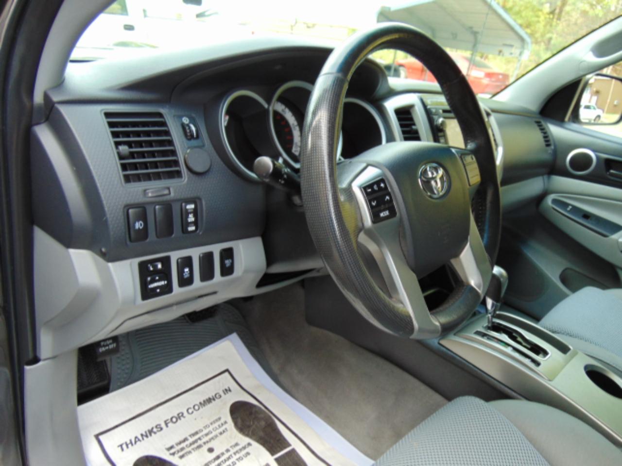 Toyota Tacoma Double Cab V6 4WD 2013