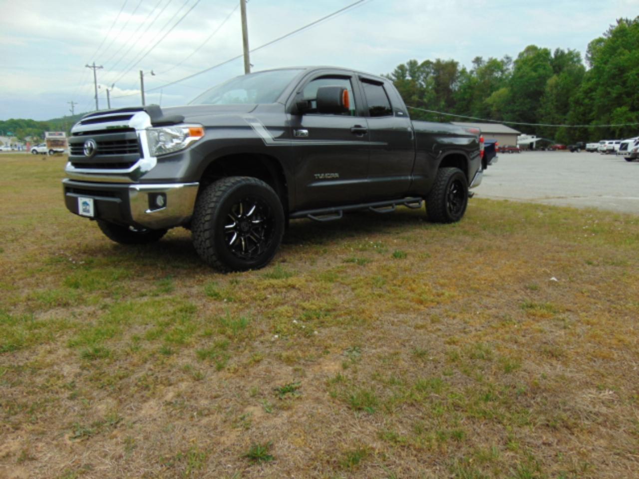Toyota Tundra SR5 5.7L V8 FFV Double Cab 4WD 2015