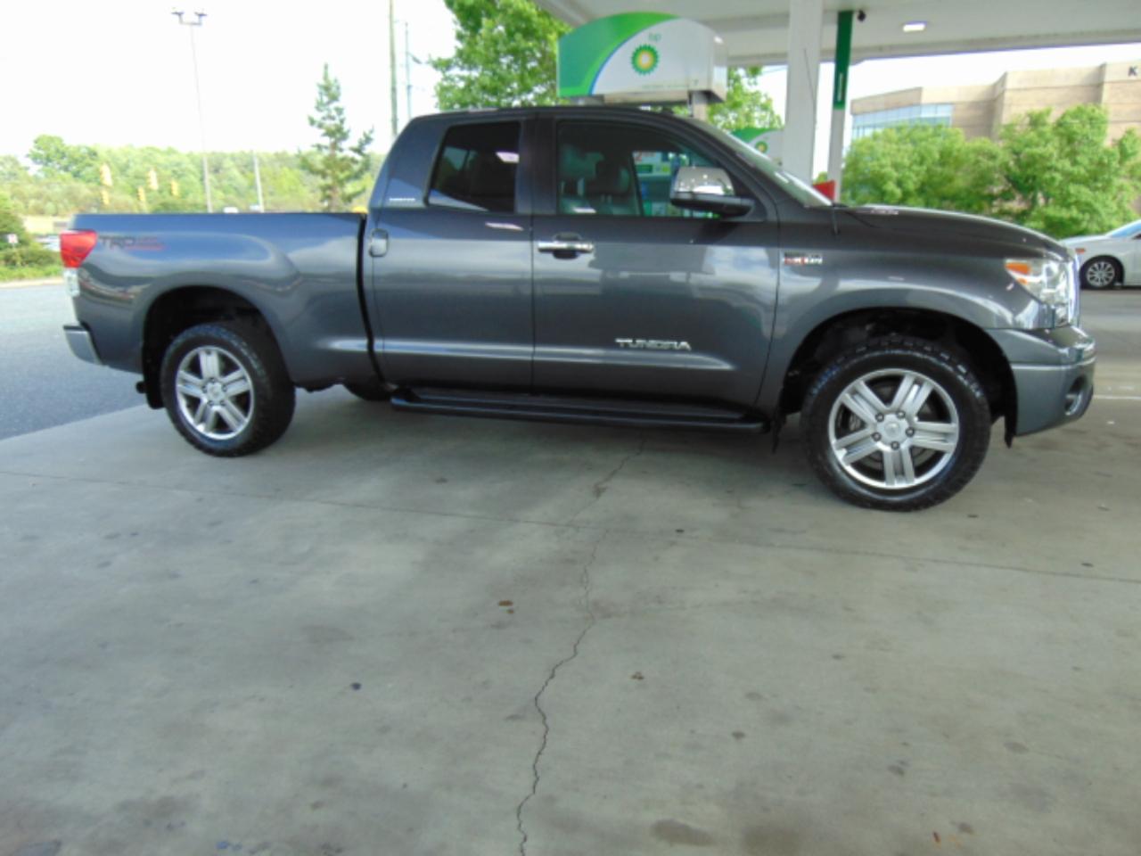 Toyota Tundra Limited 5.7L Double Cab 4WD 2012