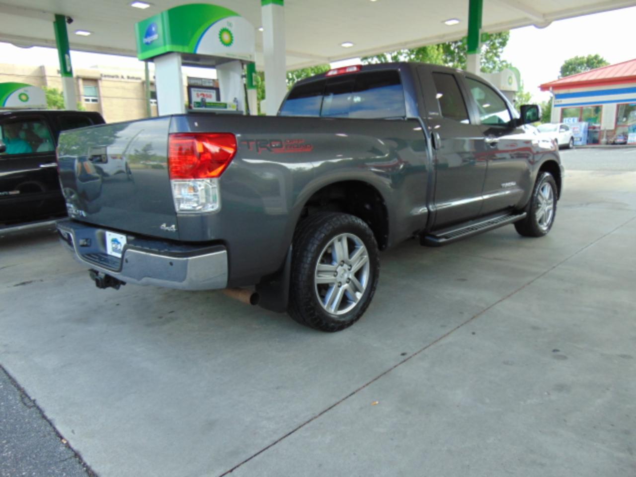 Toyota Tundra Limited 5.7L Double Cab 4WD 2012