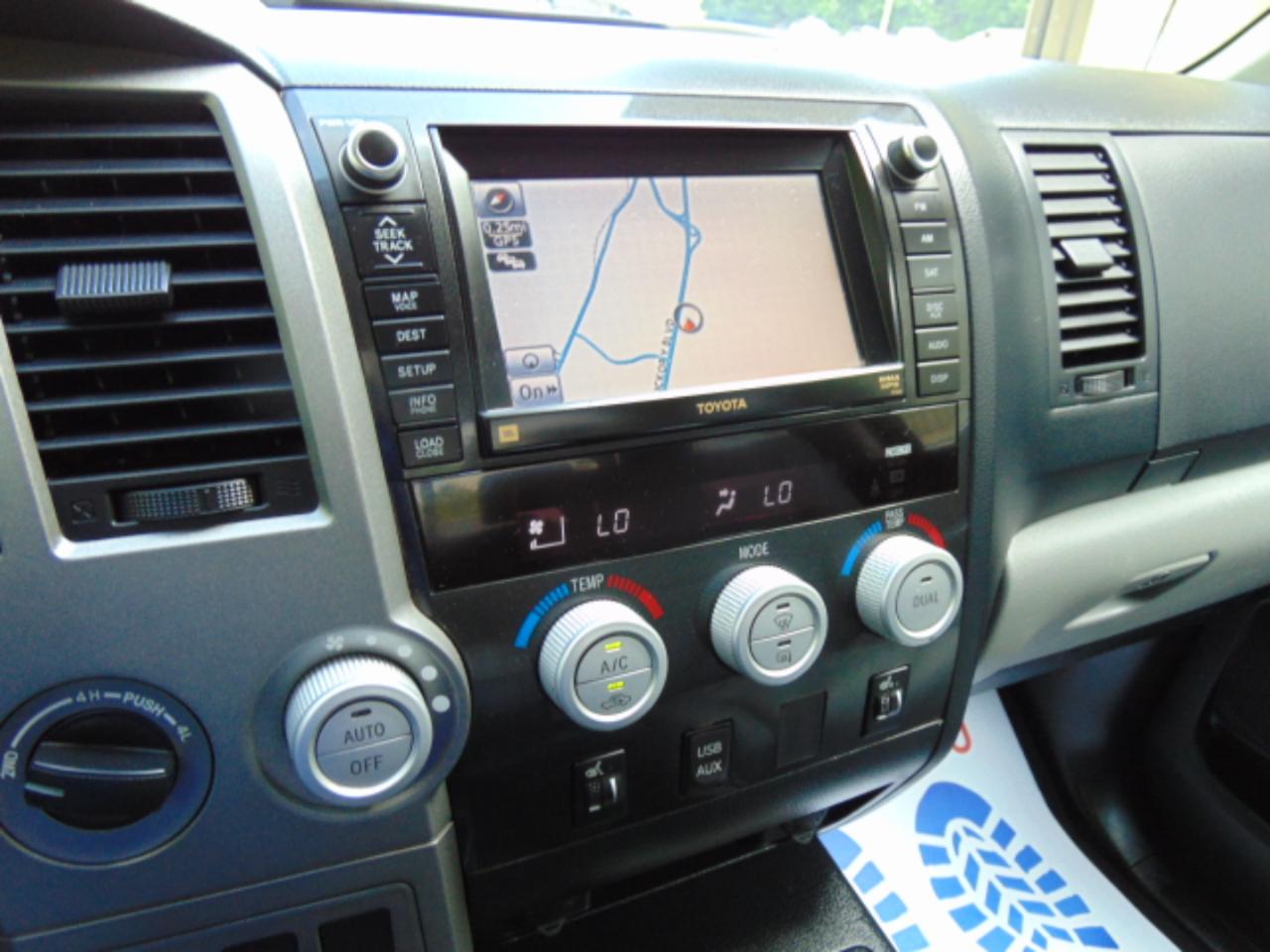 Toyota Tundra Limited 5.7L Double Cab 4WD 2012