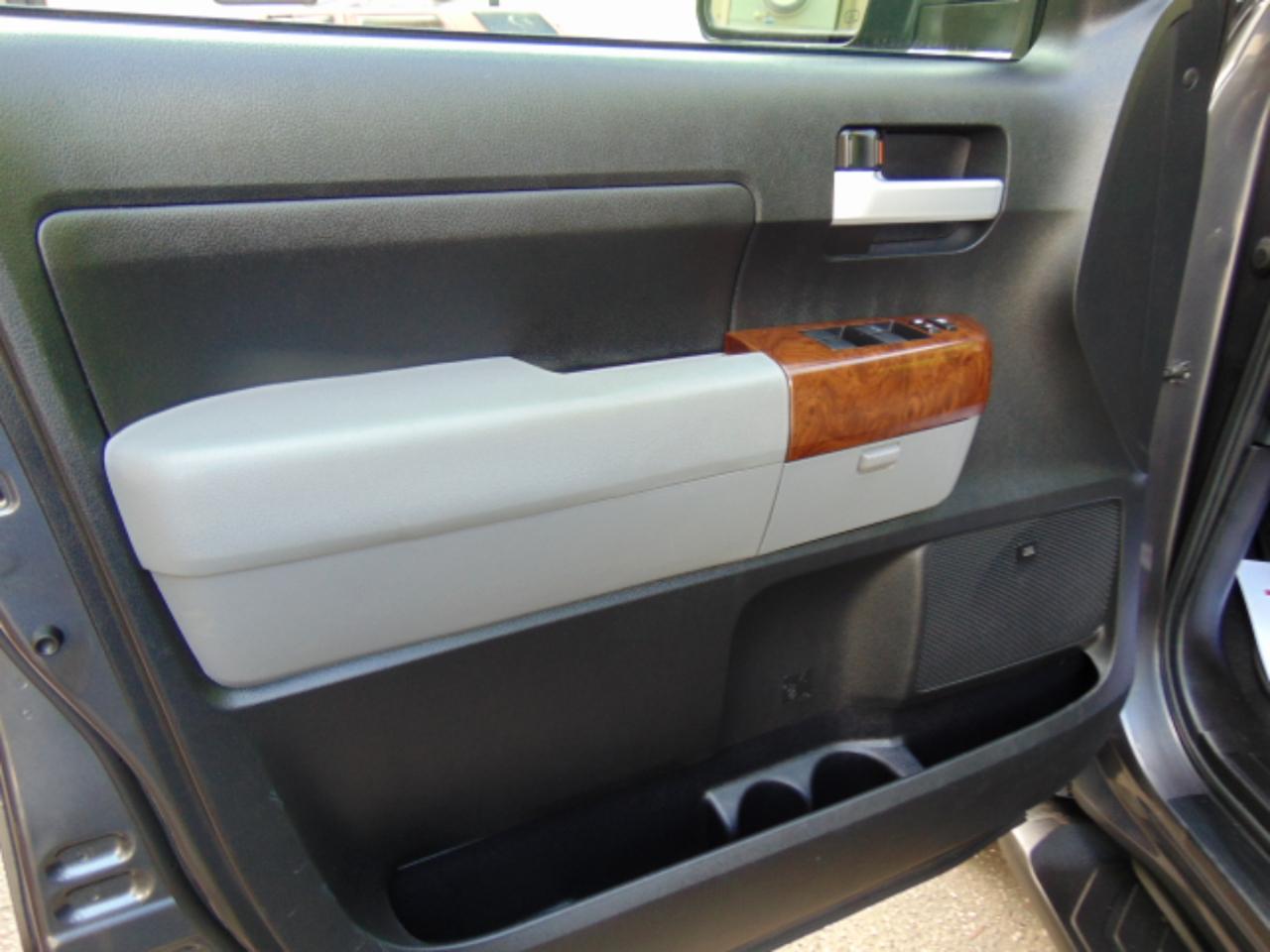 Toyota Tundra Limited 5.7L Double Cab 4WD 2012