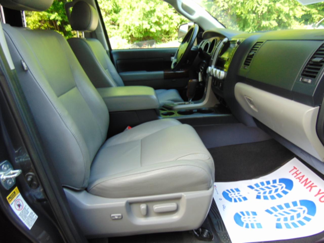 Toyota Tundra Limited 5.7L Double Cab 4WD 2012