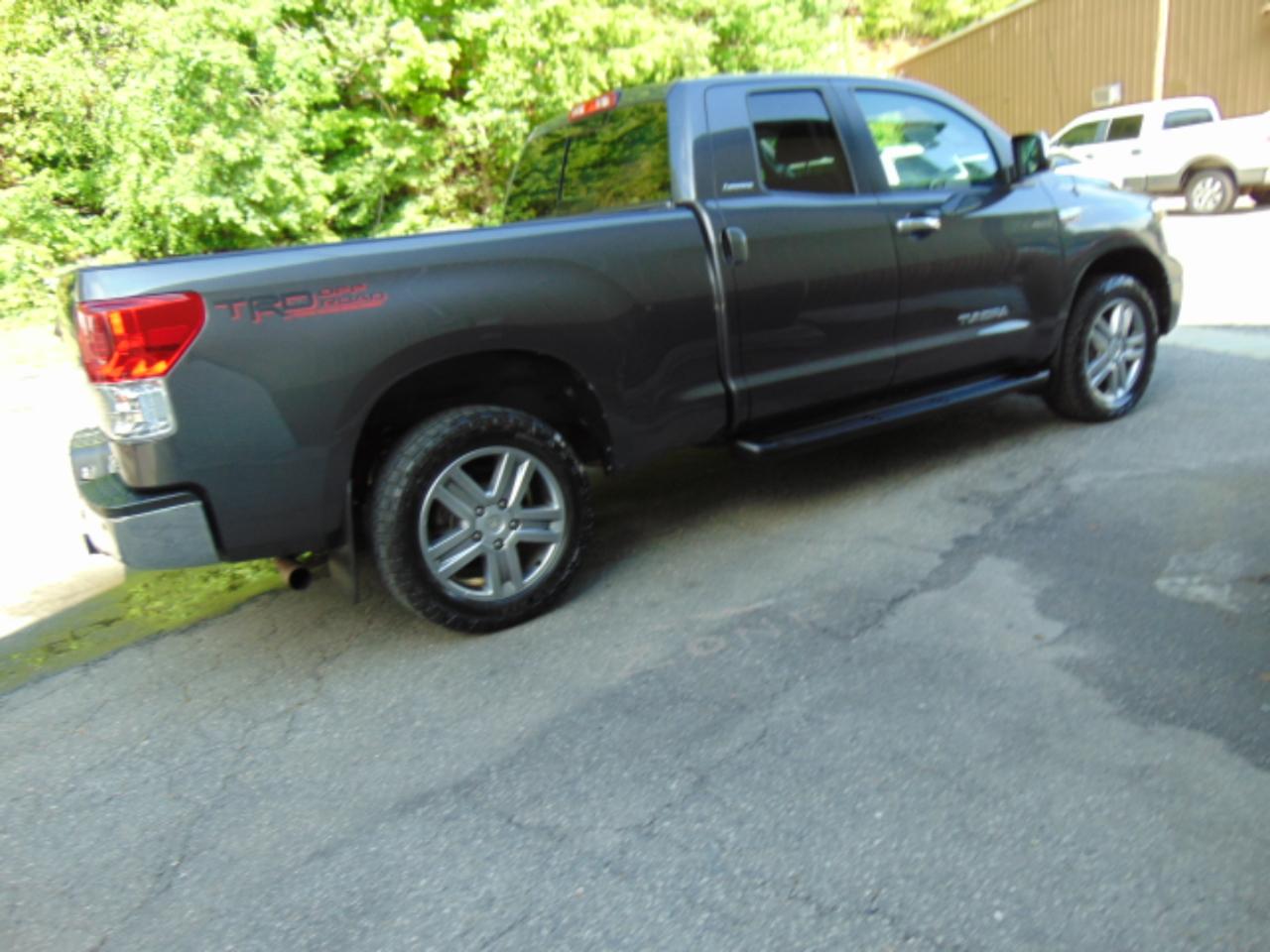 Toyota Tundra Limited 5.7L Double Cab 4WD 2012