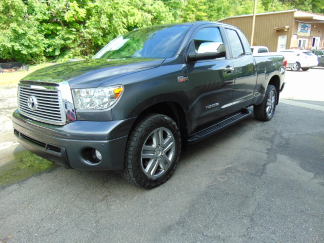 Toyota Tundra Limited 5.7L Double Cab 4WD 2012