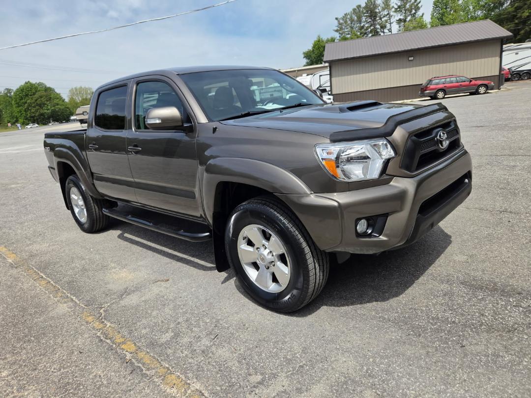 Toyota Tacoma Double Cab V6 4WD 2013
