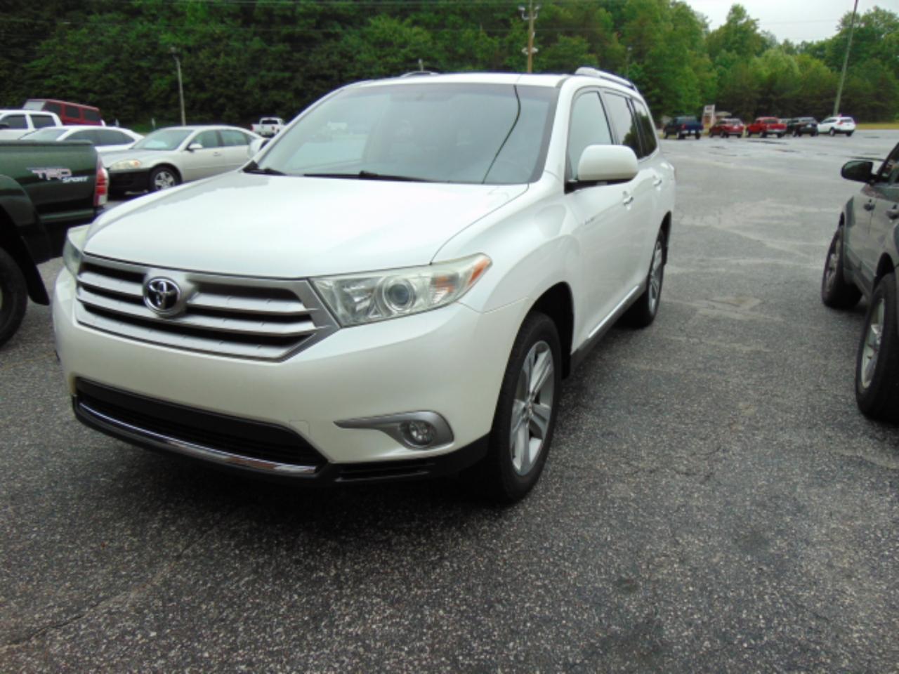 Toyota Highlander Limited 2WD 2013