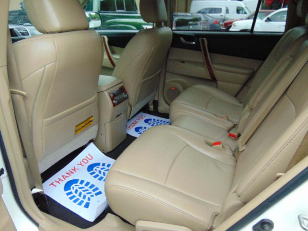 Toyota Highlander Limited 2WD 2013