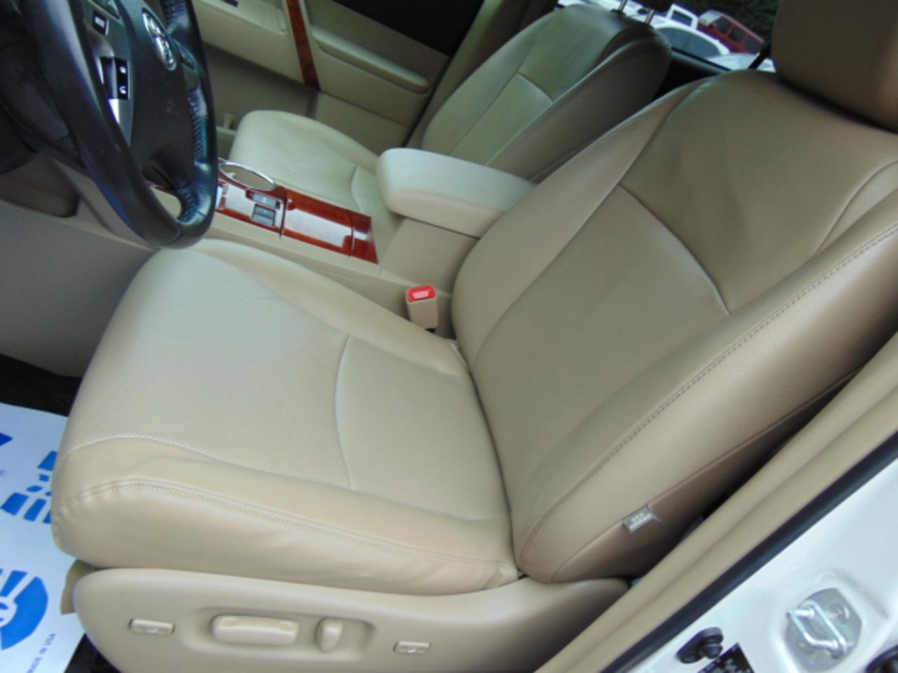 Toyota Highlander Limited 2WD 2013
