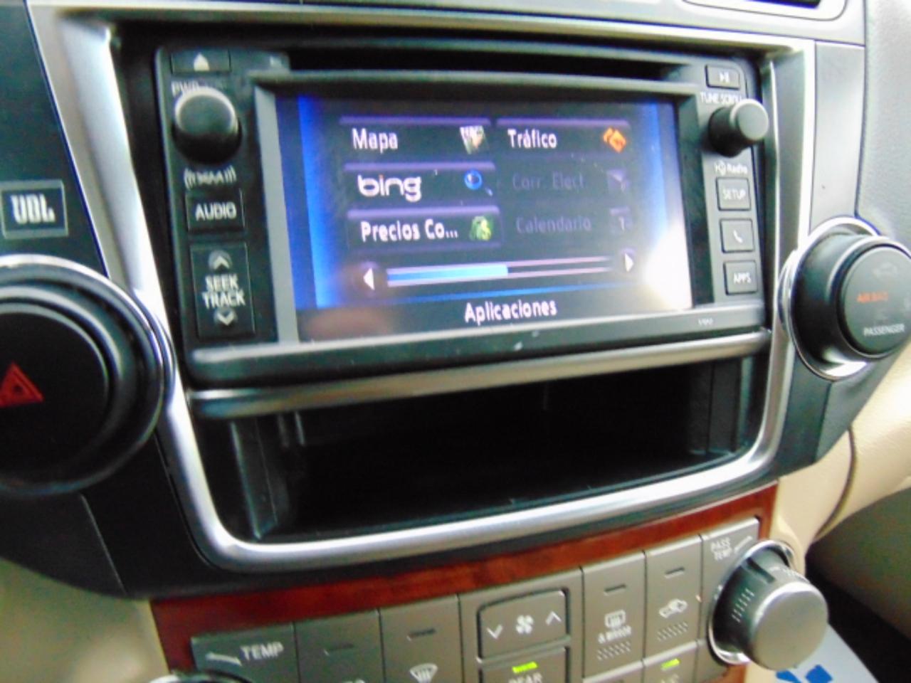 Toyota Highlander Limited 2WD 2013