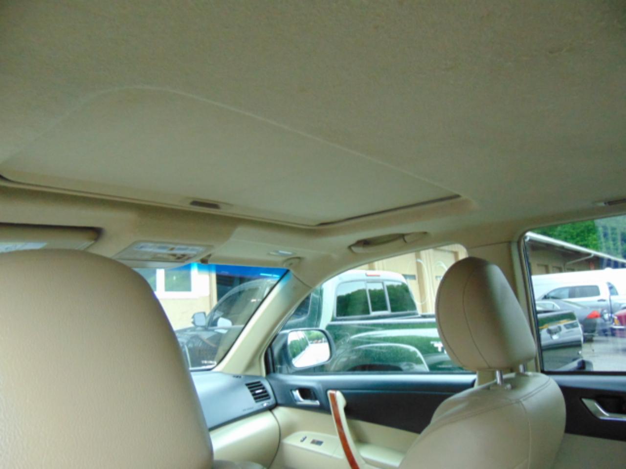 Toyota Highlander Limited 2WD 2013