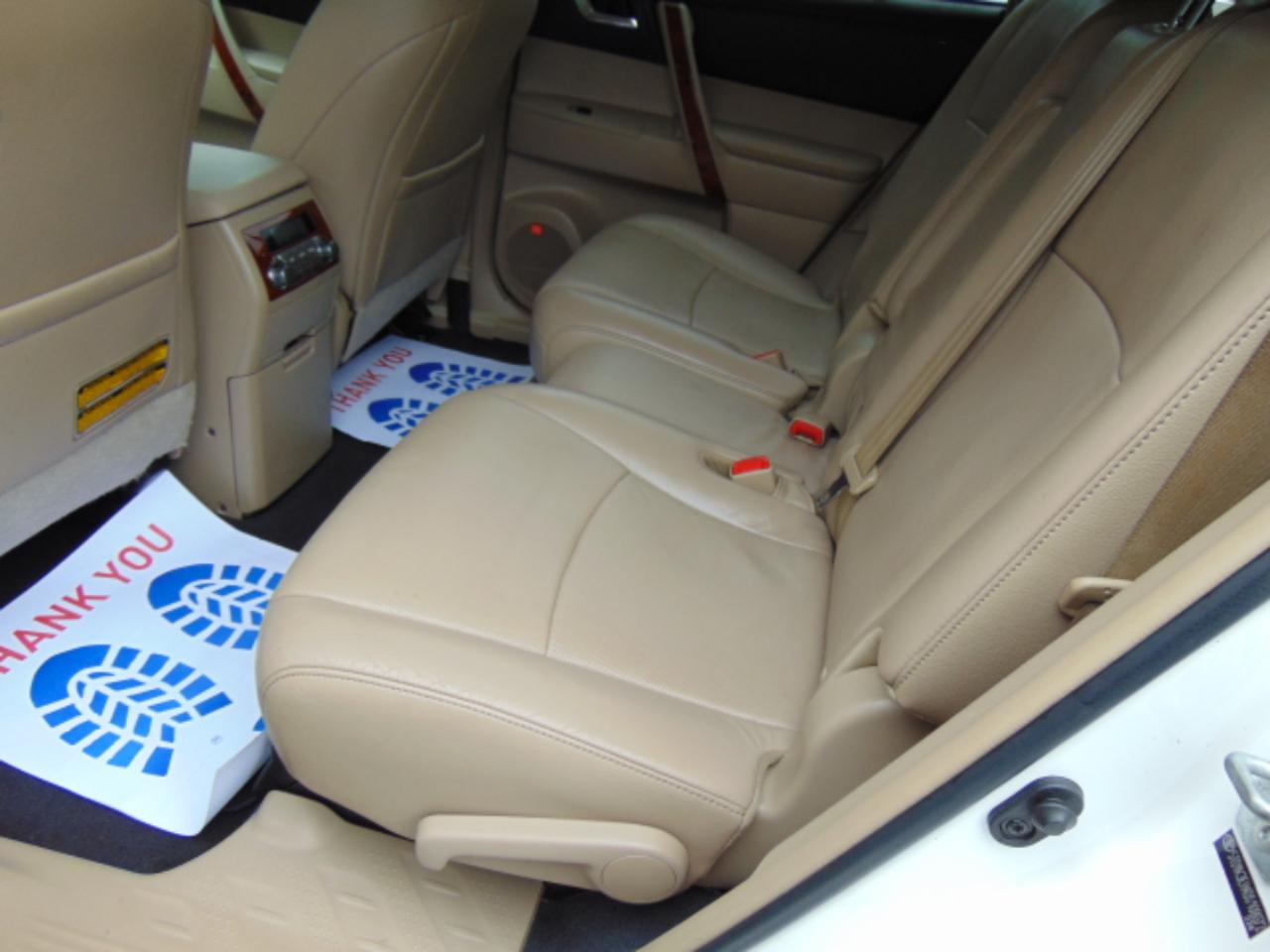 Toyota Highlander Limited 2WD 2013