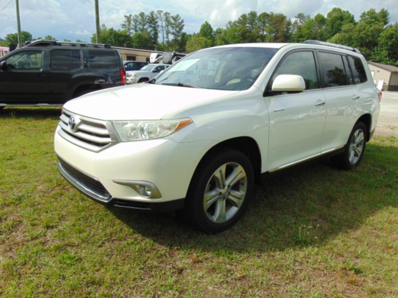 Toyota Highlander Limited 2WD 2013