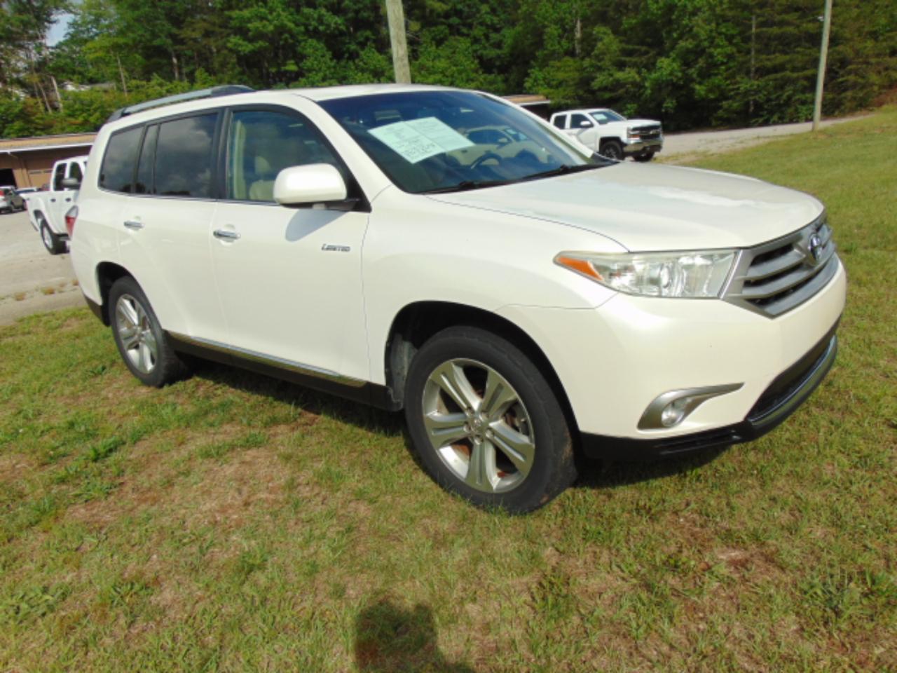 Toyota Highlander Limited 2WD 2013