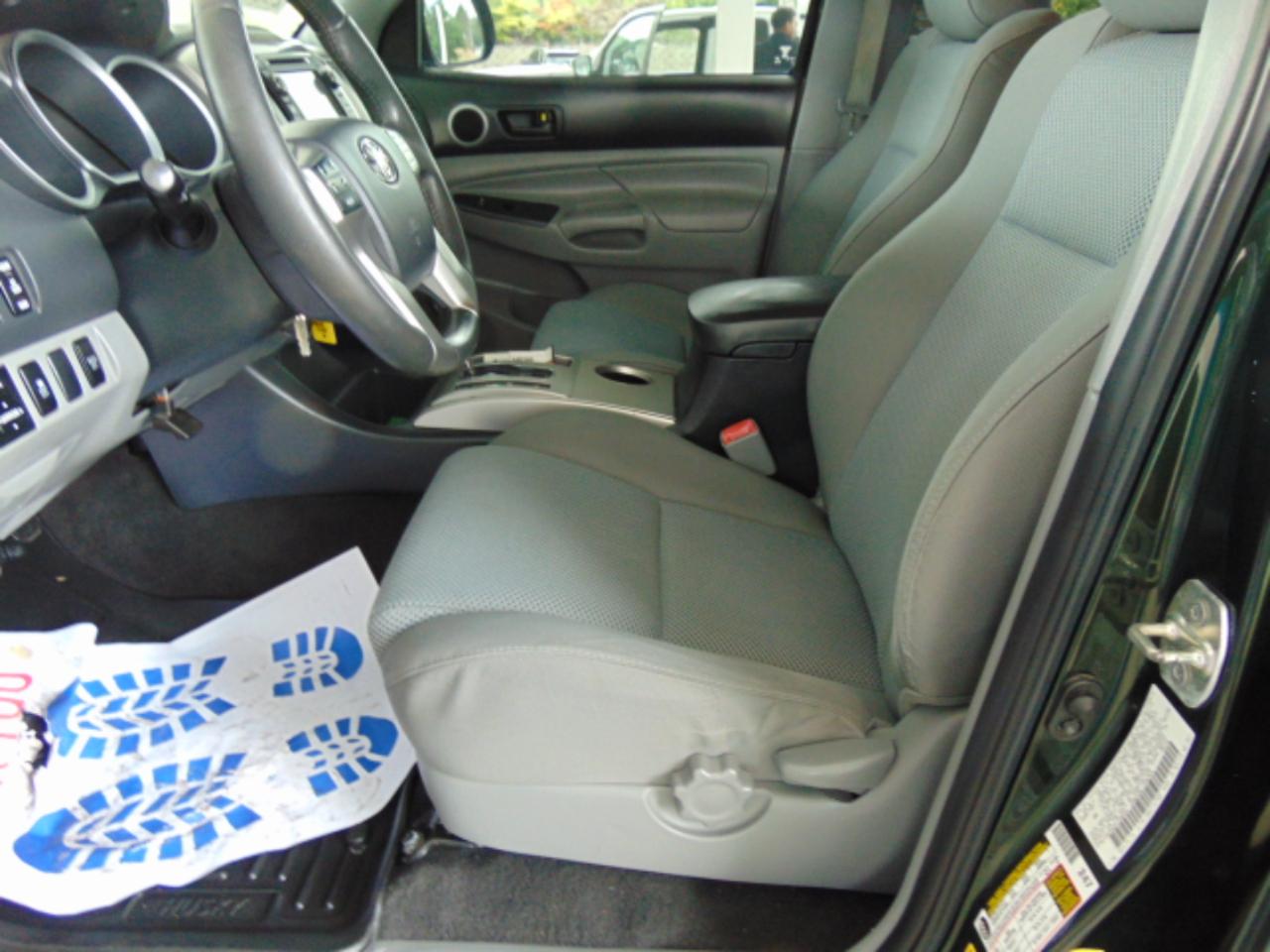 Toyota Tacoma  2013