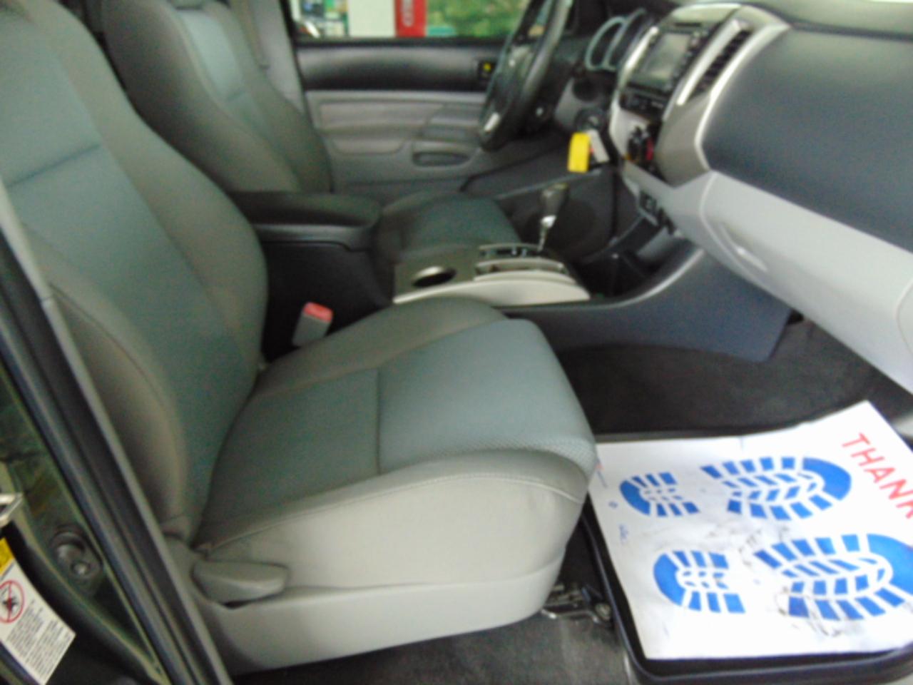 Toyota Tacoma  2013
