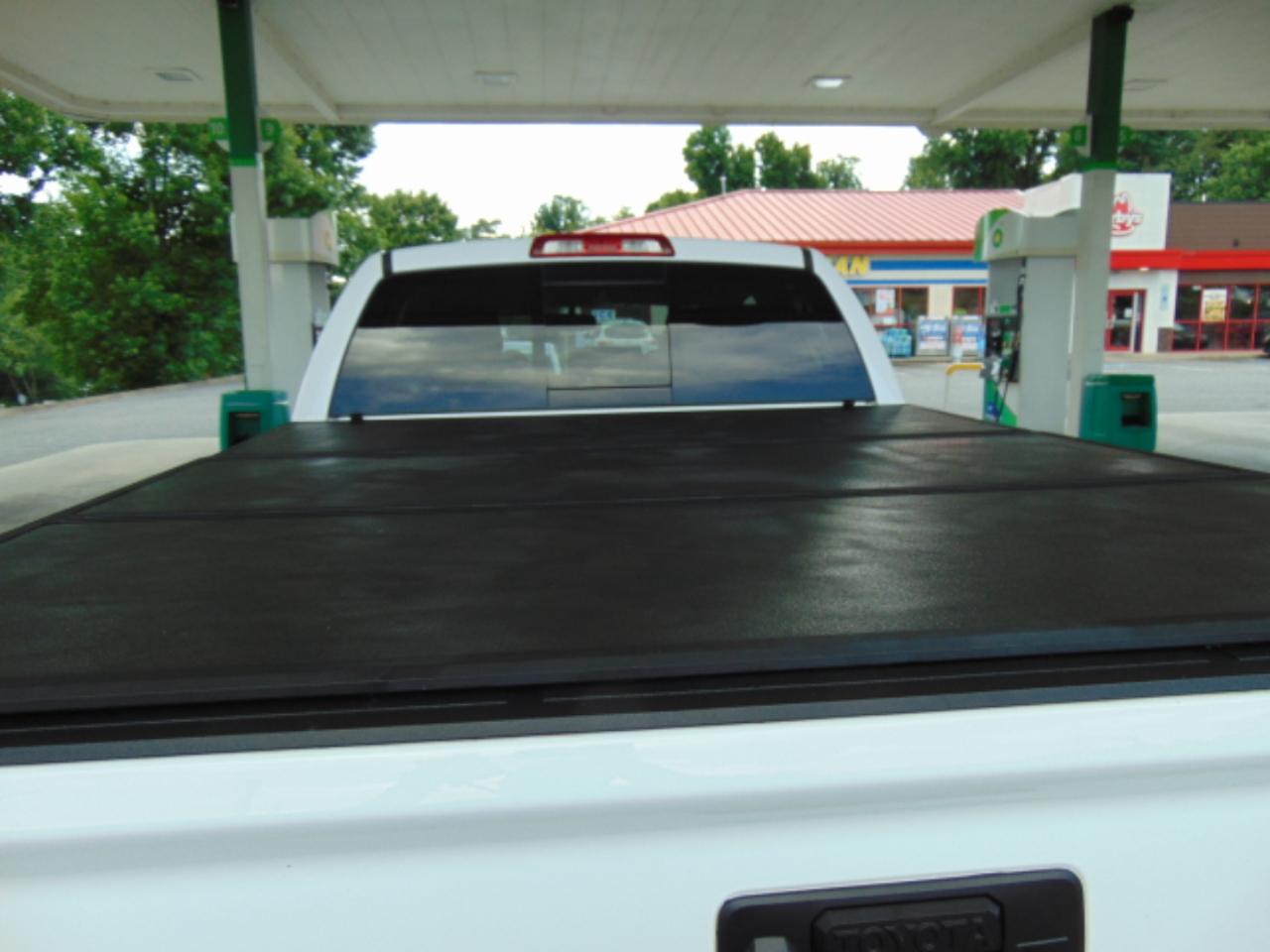 Toyota Tundra SR5 5.7L V8 FFV Double Cab 4WD 2015