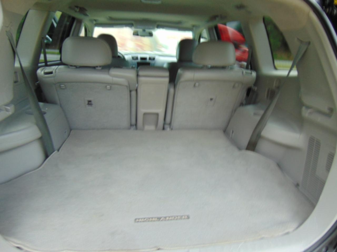 Toyota Highlander Base 4WD 2012