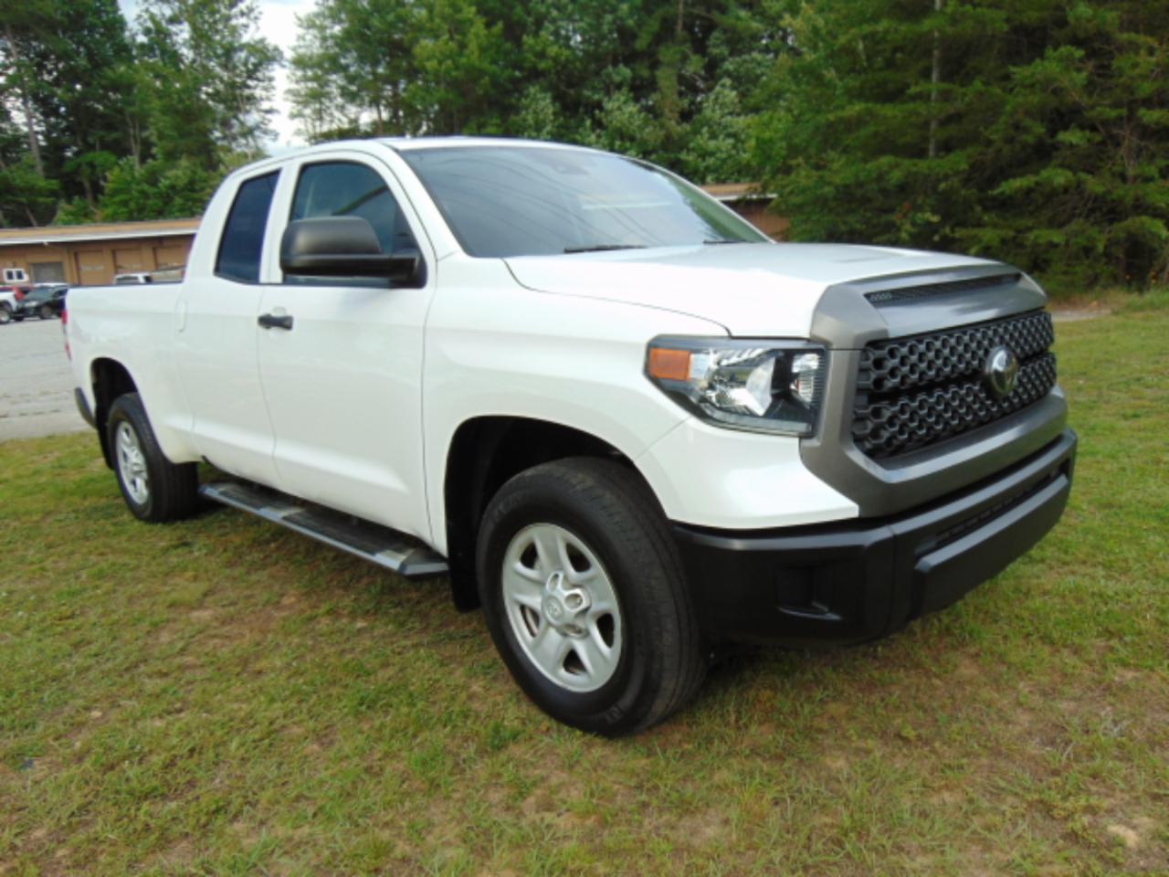 Toyota Tundra SR5 5.7L V8 Double Cab 4WD 2020