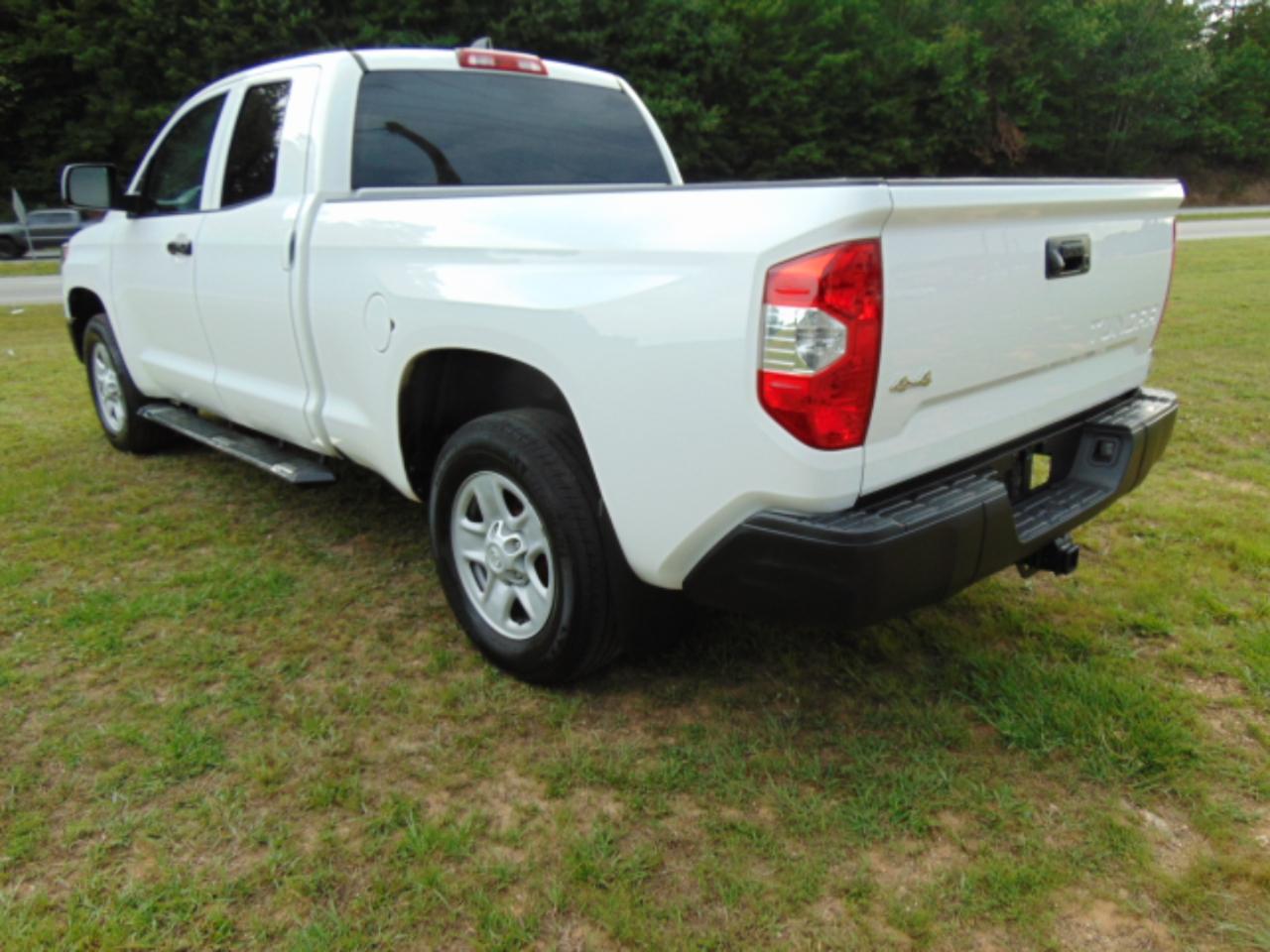 Toyota Tundra SR5 5.7L V8 Double Cab 4WD 2020