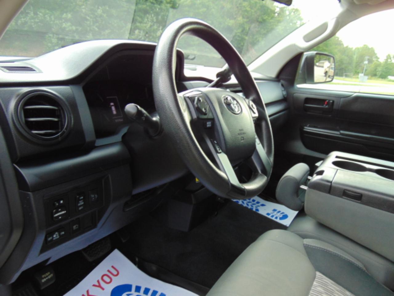 Toyota Tundra SR5 5.7L V8 Double Cab 4WD 2020