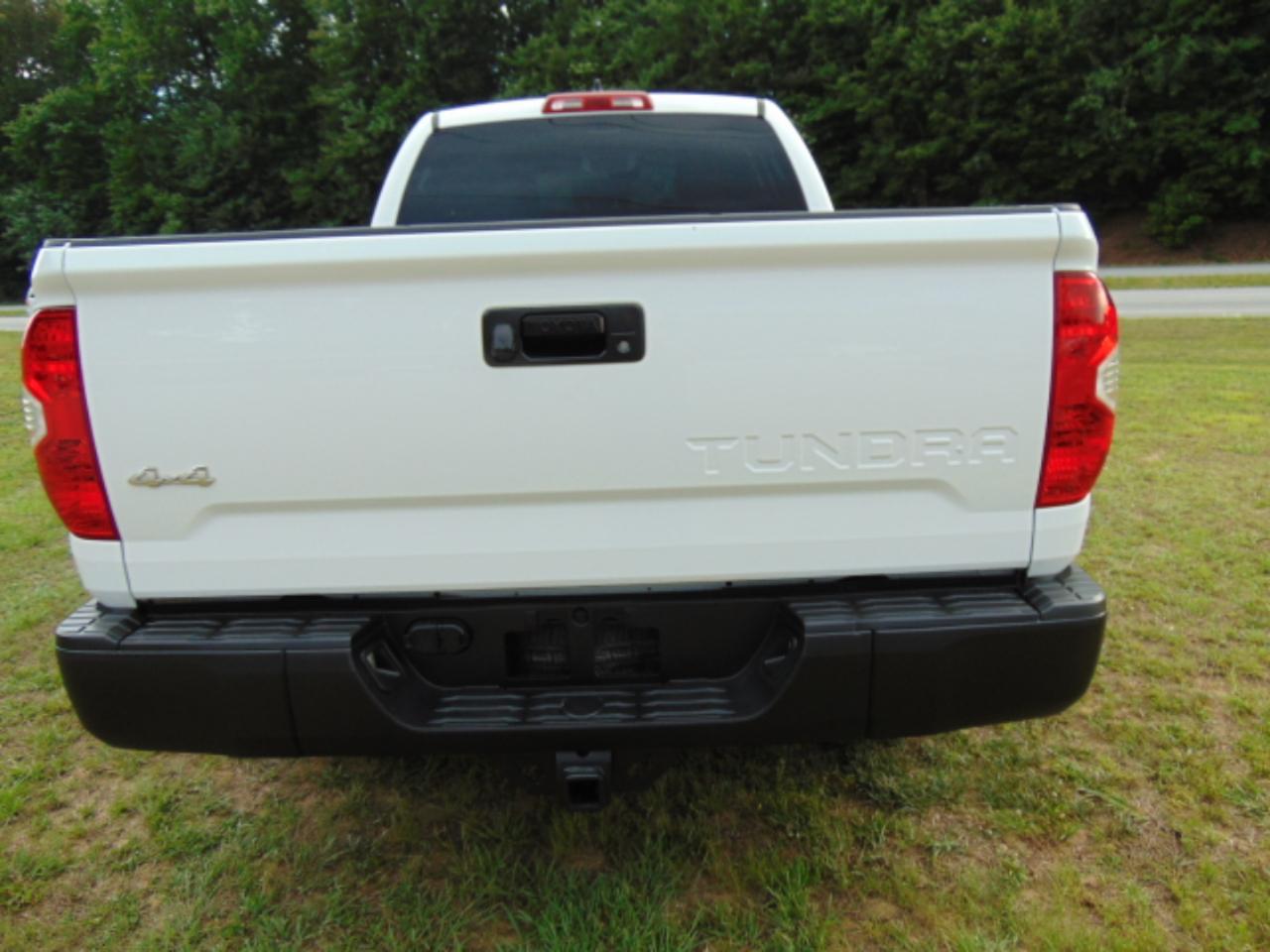Toyota Tundra SR5 5.7L V8 Double Cab 4WD 2020