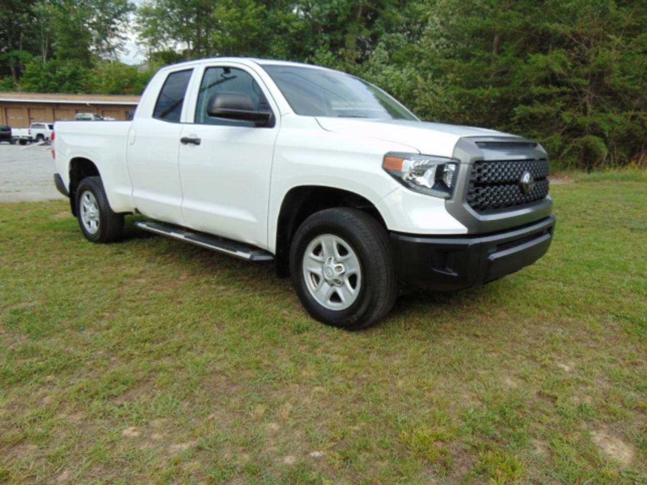 Toyota Tundra SR5 5.7L V8 Double Cab 4WD 2020
