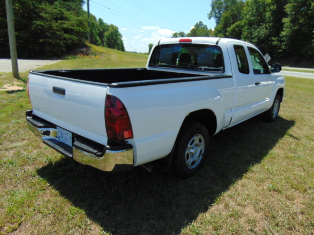 Toyota Tacoma Access Cab I4 5MT 2WD 2015