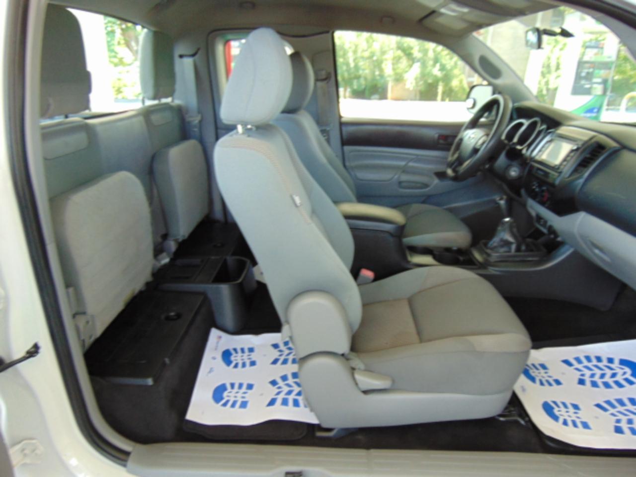 Toyota Tacoma Access Cab I4 5MT 2WD 2015