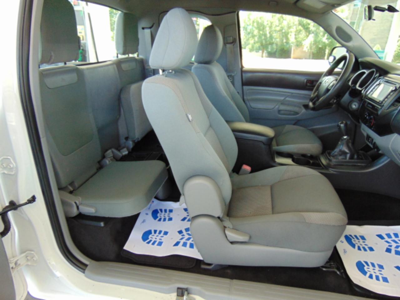 Toyota Tacoma Access Cab I4 5MT 2WD 2015