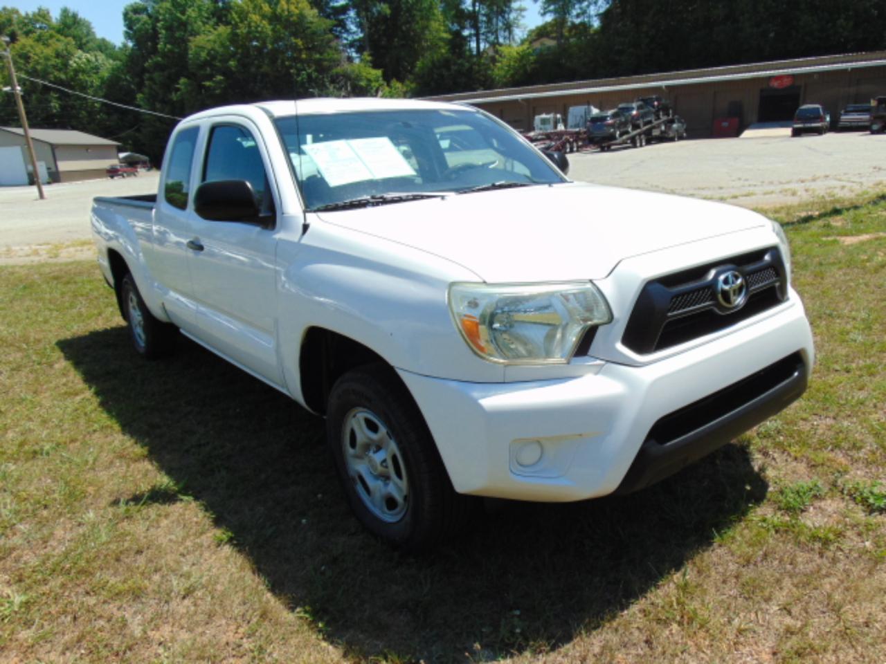 Toyota Tacoma Access Cab I4 5MT 2WD 2015
