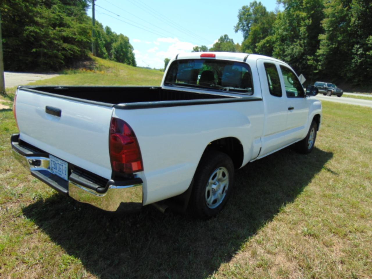 Toyota Tacoma Access Cab I4 5MT 2WD 2015