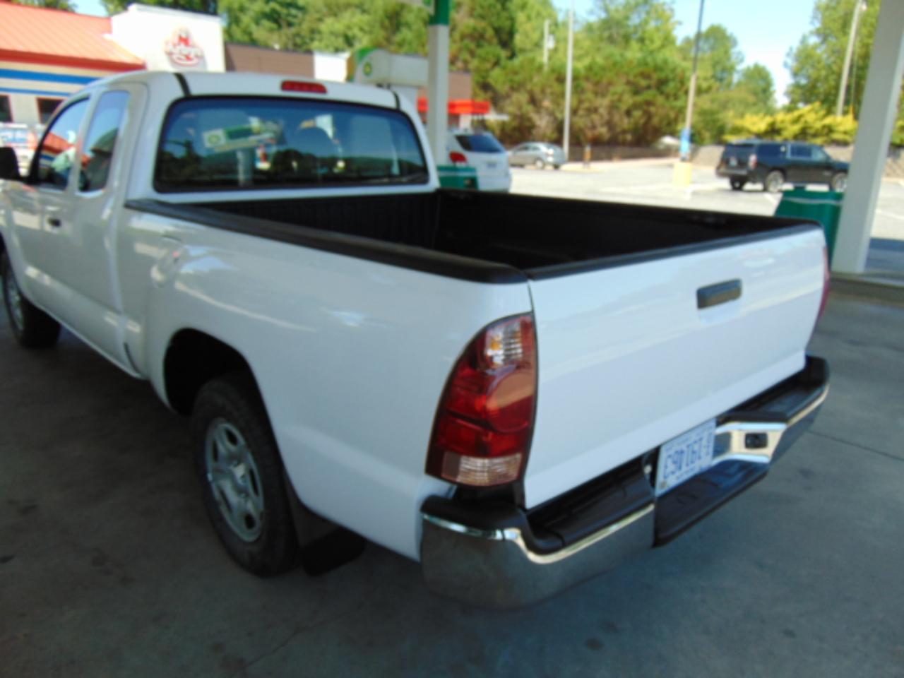 Toyota Tacoma Access Cab I4 5MT 2WD 2015