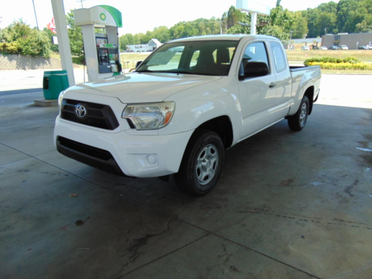 Toyota Tacoma Access Cab I4 5MT 2WD 2015