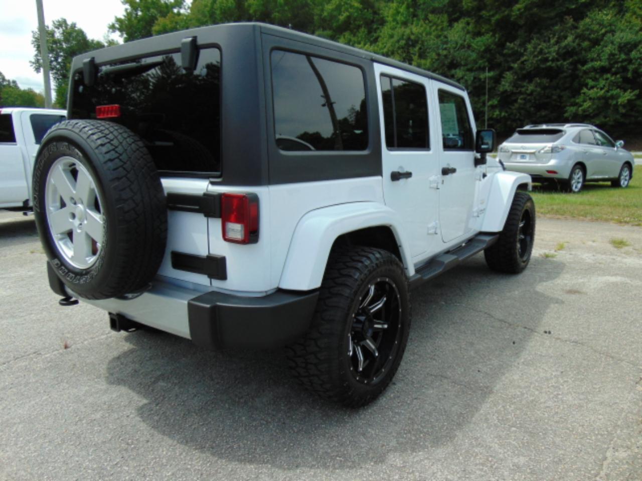 Jeep Wrangler Unlimited Sahara 4WD 2012