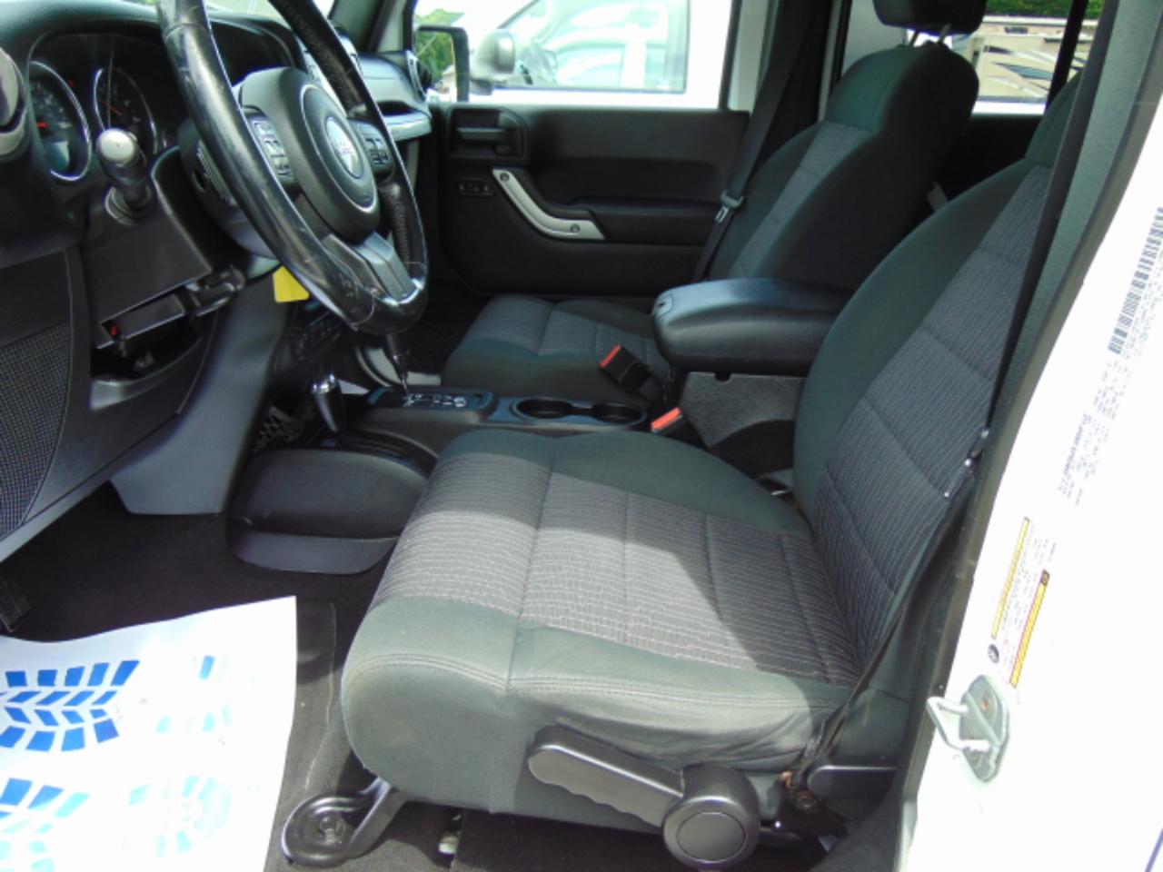Jeep Wrangler Unlimited Sahara 4WD 2012