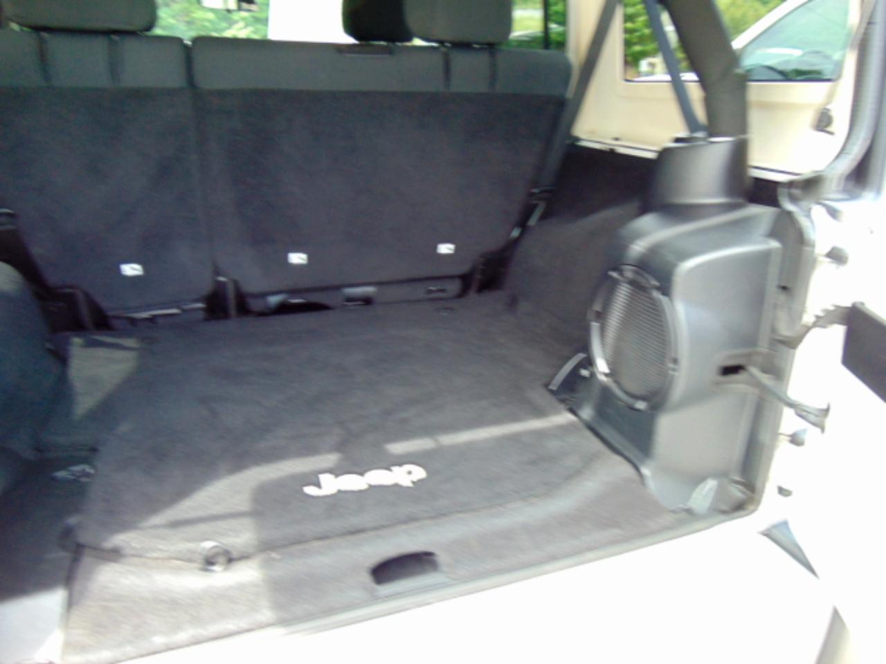 Jeep Wrangler Unlimited Sahara 4WD 2012