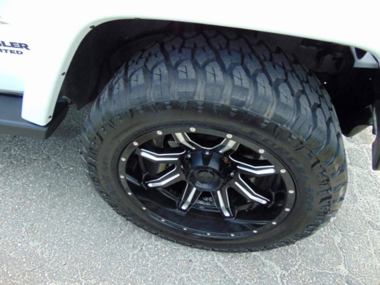 Jeep Wrangler Unlimited Sahara 4WD 2012