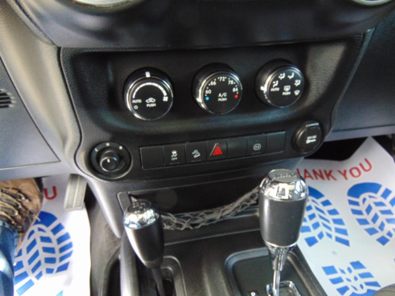 Jeep Wrangler Unlimited Sahara 4WD 2012