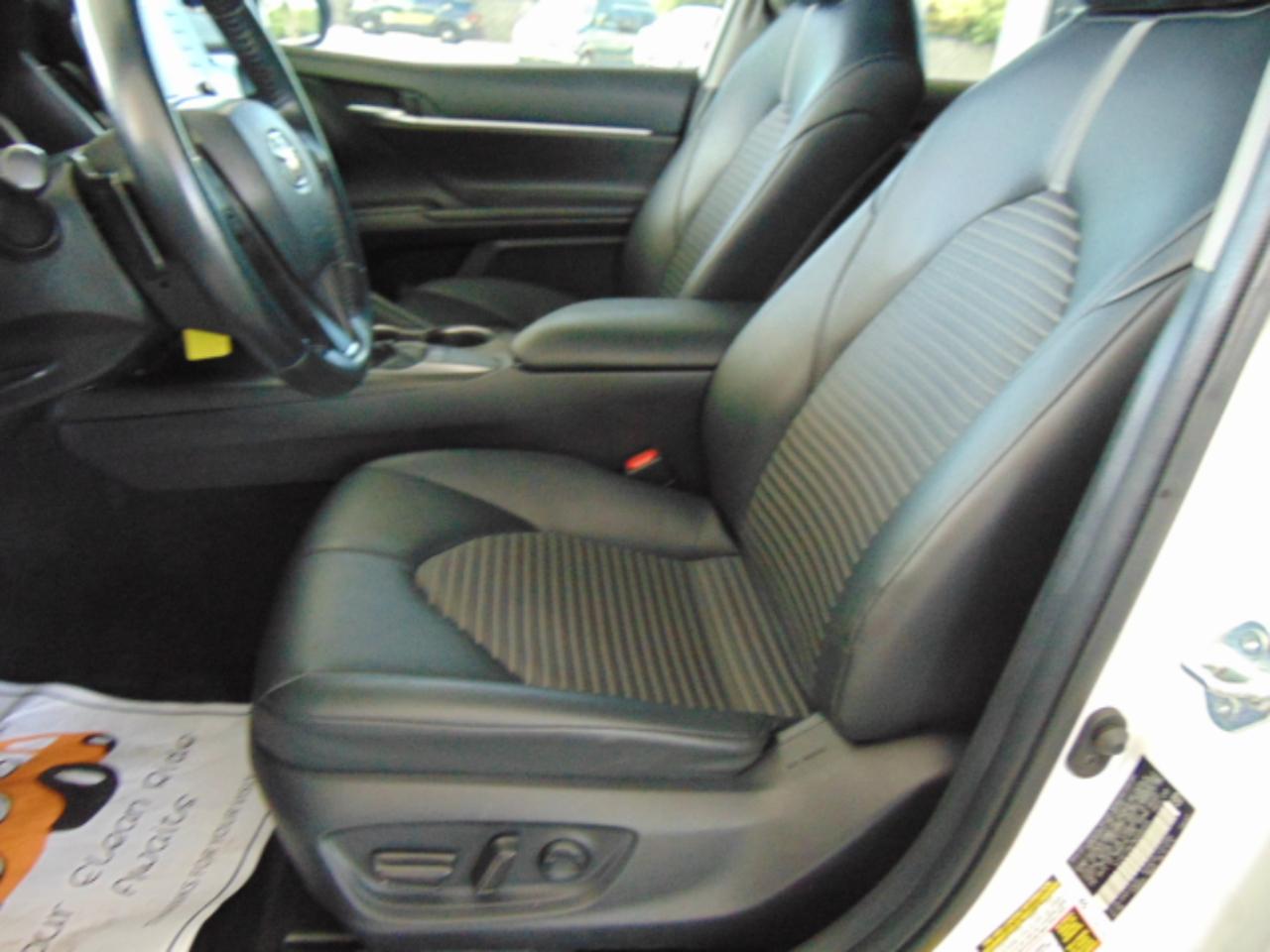 Toyota Camry SE 2022