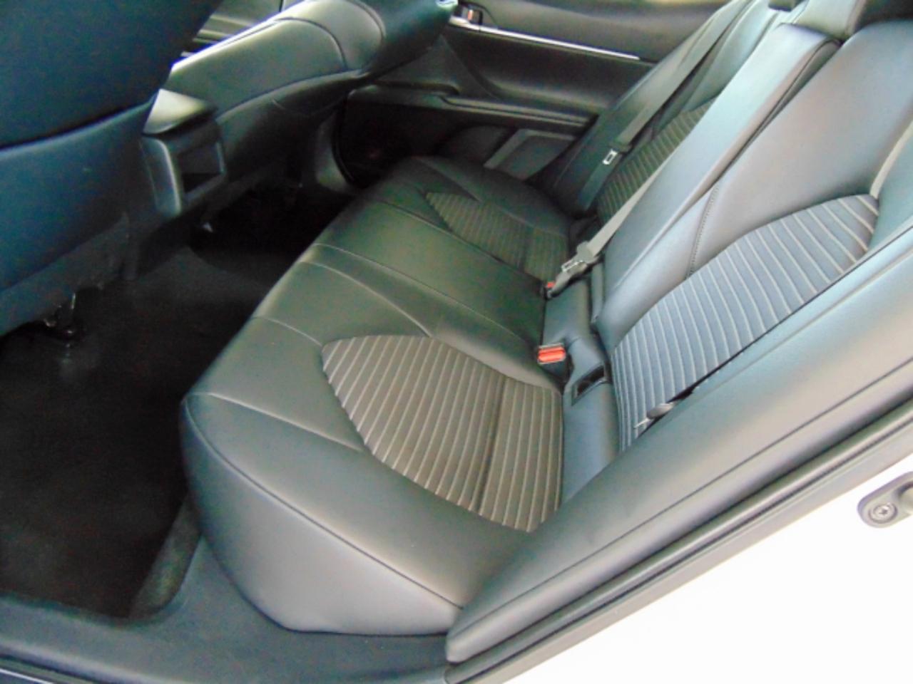 Toyota Camry SE 2022