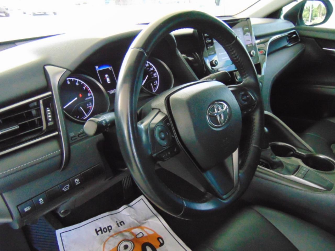 Toyota Camry SE 2022