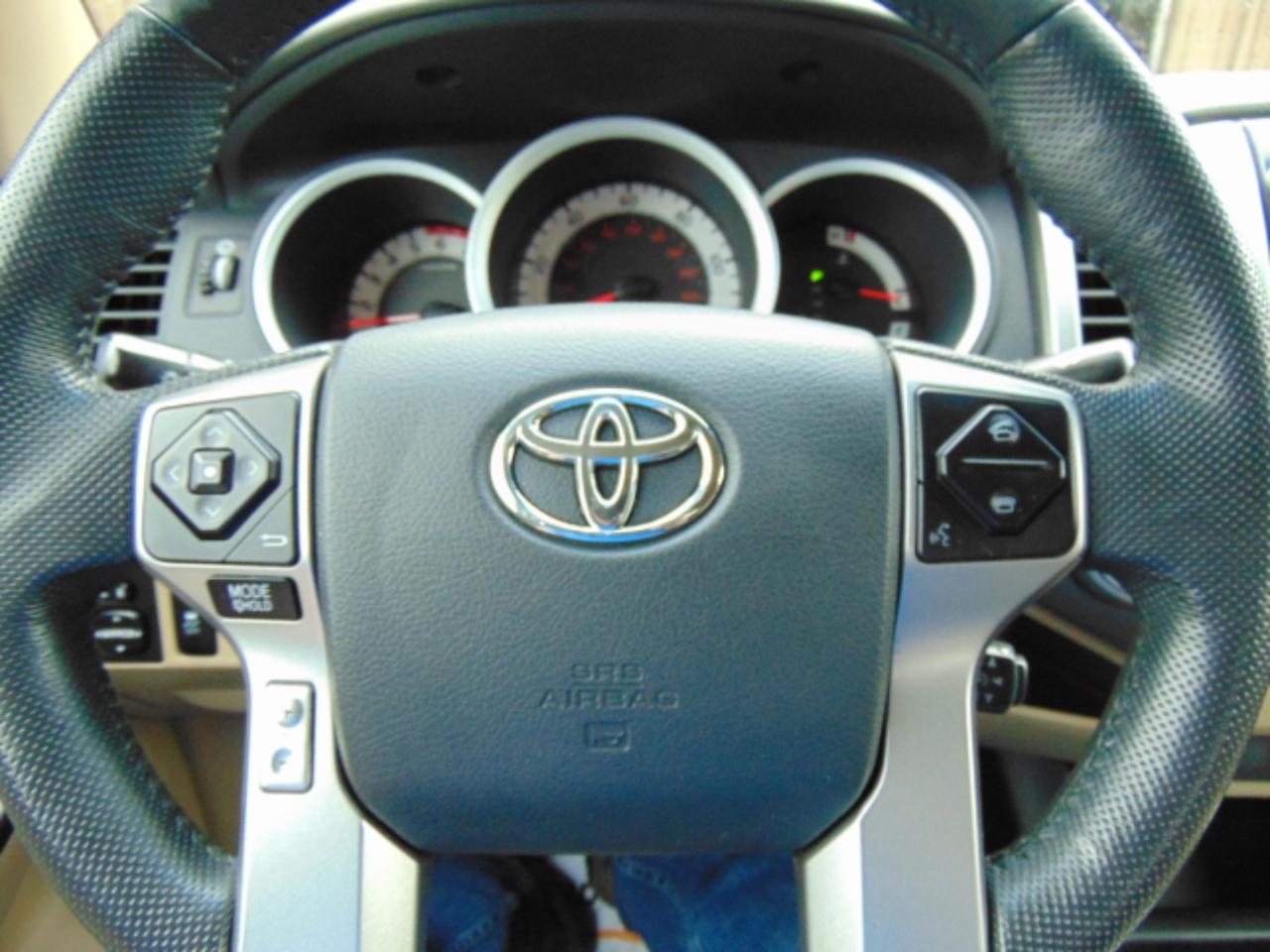 Toyota Tacoma Access Cab V6 5AT 4WD 2015